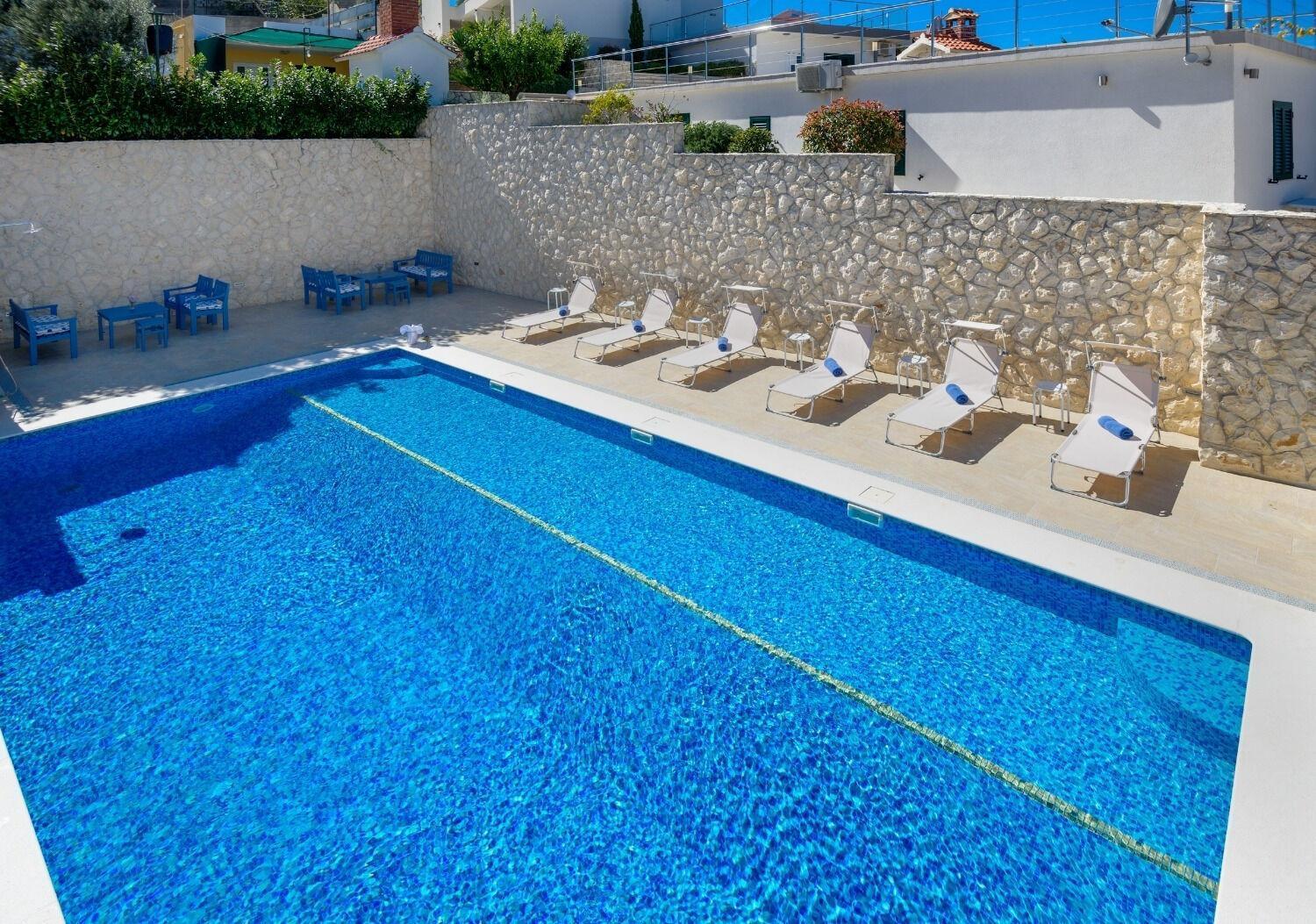Apartments Bisernica-With Pool Ражань Екстер'єр фото